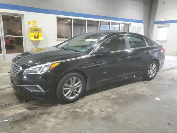 5NPE24AF8HH558302 2017 HYUNDAI SONATA - Image 1