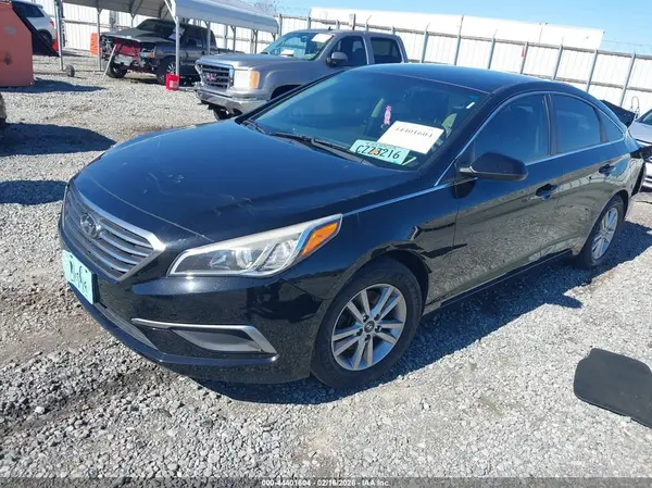 5NPE24AF8HH560289 2017 HYUNDAI SONATA - Image 2