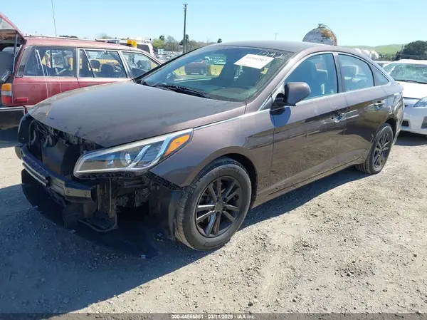 5NPE24AF8HH561992 2017 HYUNDAI SONATA - Image 2