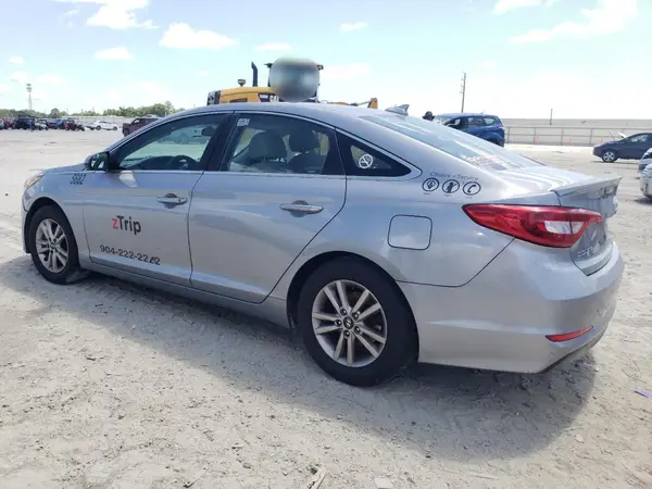 5NPE24AF8HH563418 2017 HYUNDAI SONATA - Image 2