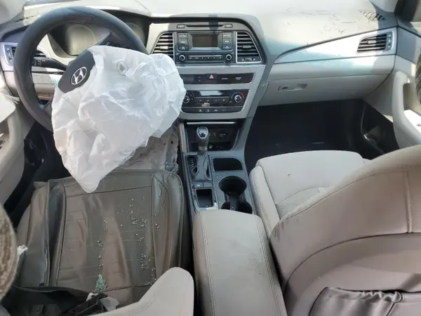 5NPE24AF8HH565072 2017 HYUNDAI SONATA - Image 8