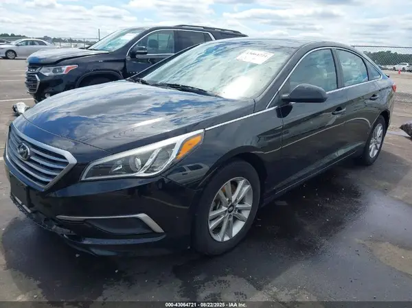5NPE24AF8HH566304 2017 HYUNDAI SONATA - Image 2