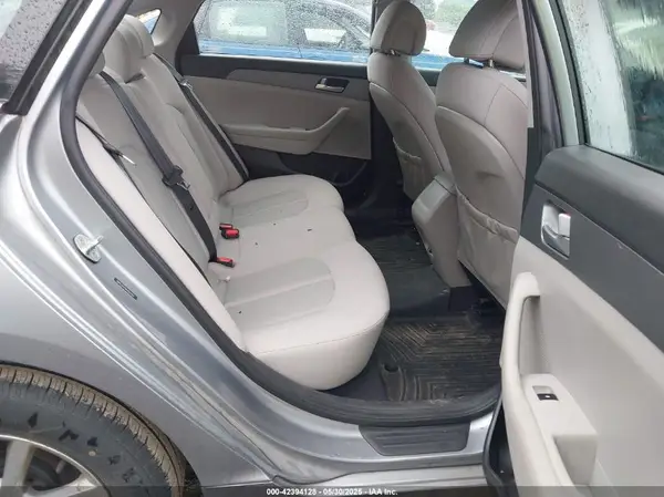5NPE24AF8HH568263 2017 HYUNDAI SONATA - Image 8