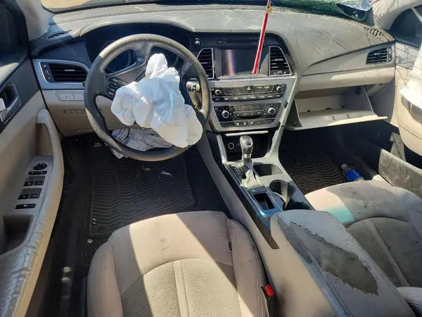 5NPE24AF8HH571065 2017 HYUNDAI SONATA - Image 8