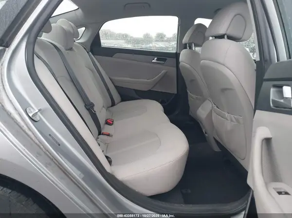 5NPE24AF8HH572068 2017 HYUNDAI SONATA - Image 8