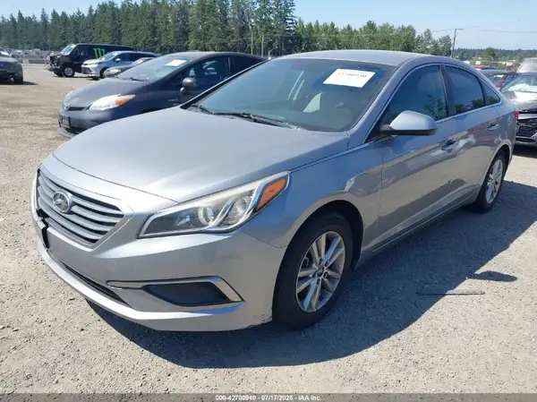5NPE24AF8HH575584 2017 HYUNDAI SONATA - Image 2