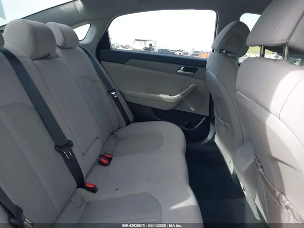 5NPE24AF8HH575715 2017 HYUNDAI SONATA - Image 8