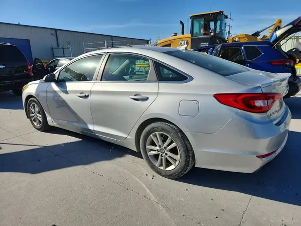 5NPE24AF8HH576525 2017 HYUNDAI SONATA - Image 2