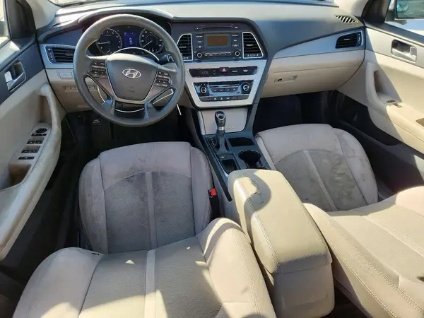5NPE24AF8HH576525 2017 HYUNDAI SONATA - Image 8