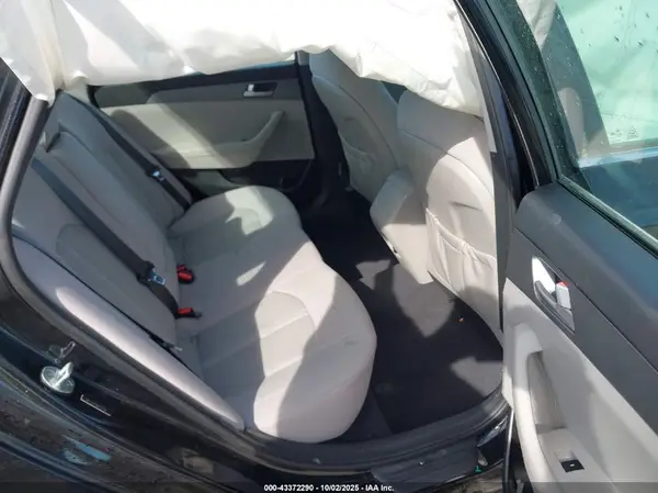 5NPE24AF8HH577111 2017 HYUNDAI SONATA - Image 8