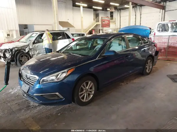 5NPE24AF8HH578632 2017 HYUNDAI SONATA - Image 2