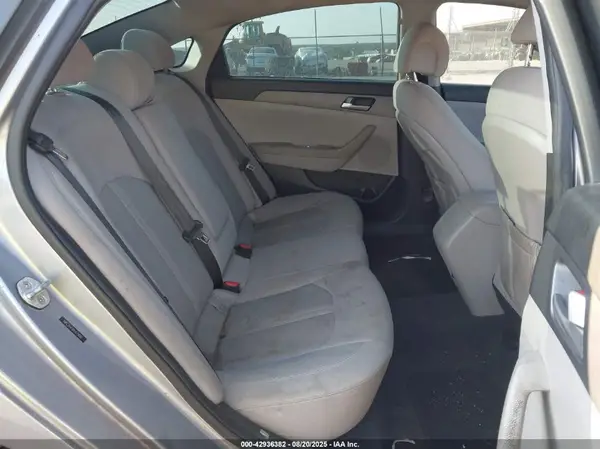 5NPE24AF8HH579800 2017 HYUNDAI SONATA - Image 8