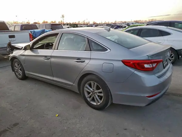 5NPE24AF8HH580526 2017 HYUNDAI SONATA - Image 2