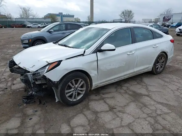 5NPE24AF8HH584981 2017 HYUNDAI SONATA - Image 2