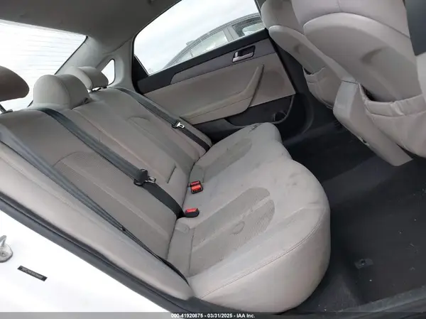 5NPE24AF8HH584981 2017 HYUNDAI SONATA - Image 8