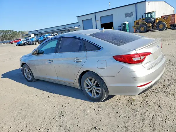 5NPE24AF8HH585466 2017 HYUNDAI SONATA - Image 2