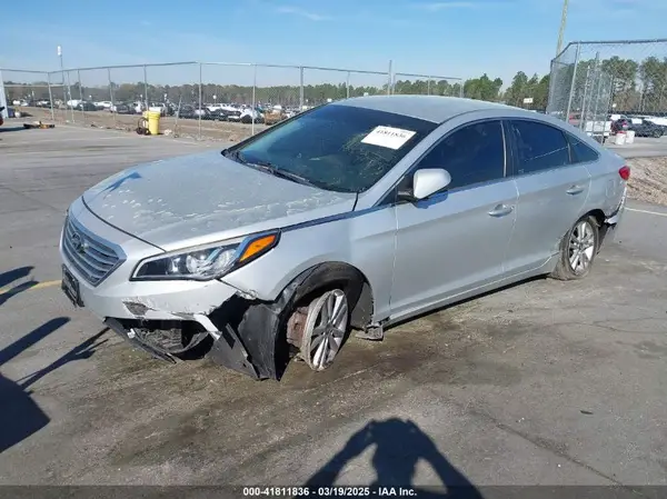5NPE24AF8HH586326 2017 HYUNDAI SONATA - Image 2