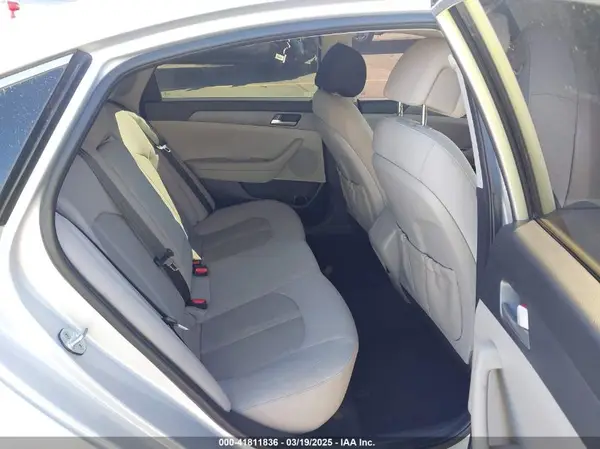 5NPE24AF8HH586326 2017 HYUNDAI SONATA - Image 8