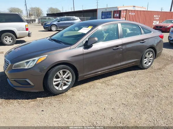 5NPE24AF8HH589047 2017 HYUNDAI SONATA - Image 2