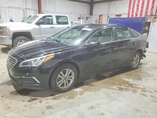 5NPE24AF8HH589114 2017 HYUNDAI SONATA - Image 1