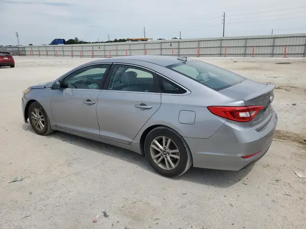 5NPE24AF8HH589839 2017 HYUNDAI SONATA - Image 2
