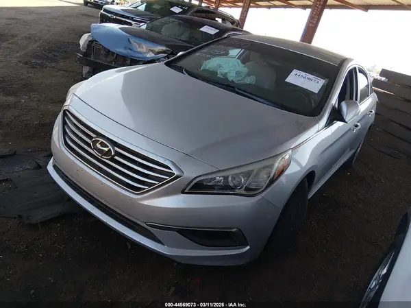 5NPE24AF8HH590781 2017 HYUNDAI SONATA - Image 2
