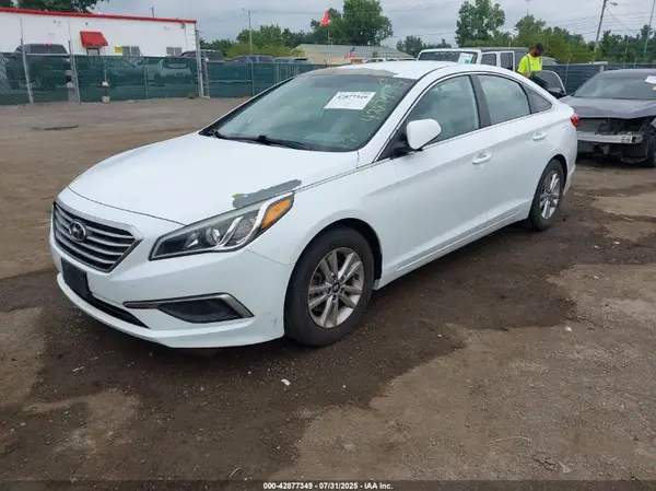 5NPE24AF8HH591669 2017 HYUNDAI SONATA - Image 2