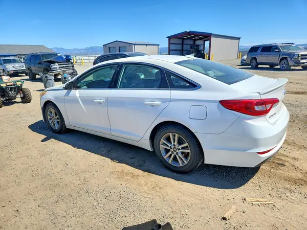 5NPE24AF8HH592143 2017 HYUNDAI SONATA - Image 2