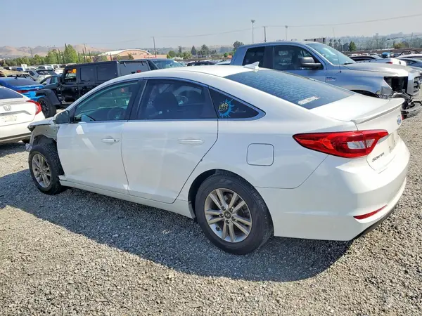 5NPE24AF8HH593213 2017 HYUNDAI SONATA - Image 2