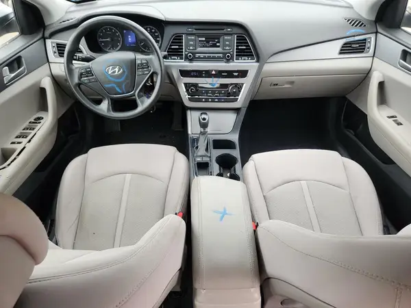 5NPE24AF8HH594328 2017 HYUNDAI SONATA - Image 8