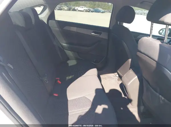 5NPE24AF8JH595744 2018 HYUNDAI SONATA - Image 8
