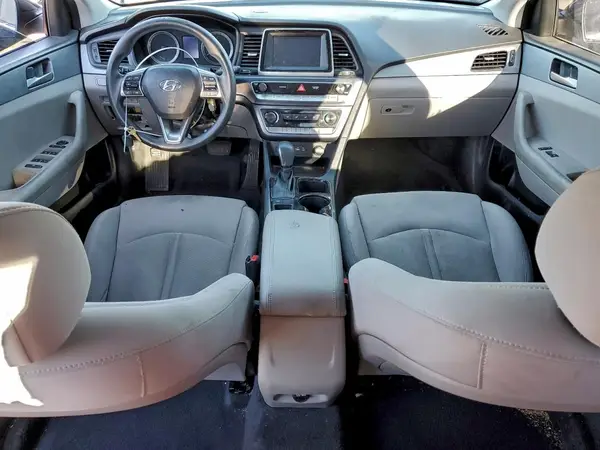 5NPE24AF8JH597882 2018 HYUNDAI SONATA - Image 8