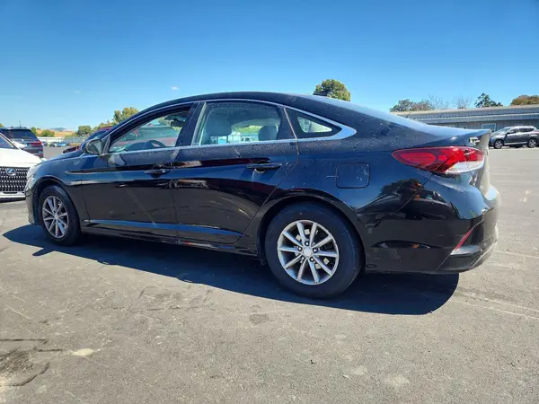 5NPE24AF8JH598384 2018 HYUNDAI SONATA - Image 2
