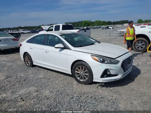 5NPE24AF8JH604734 2018 HYUNDAI SONATA - Image 1