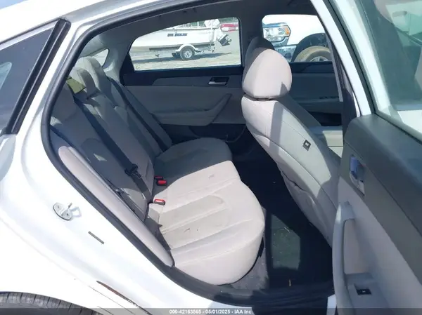 5NPE24AF8JH604734 2018 HYUNDAI SONATA - Image 8