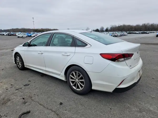 5NPE24AF8JH606581 2018 HYUNDAI SONATA - Image 2