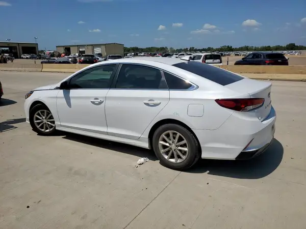 5NPE24AF8JH609075 2018 HYUNDAI SONATA - Image 2