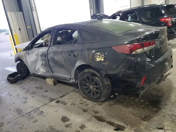 5NPE24AF8JH612817 2018 HYUNDAI SONATA - Image 2