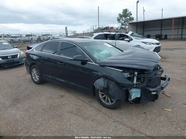 5NPE24AF8JH612834 2018 HYUNDAI SONATA - Image 1