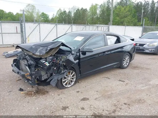 5NPE24AF8JH612834 2018 HYUNDAI SONATA - Image 2