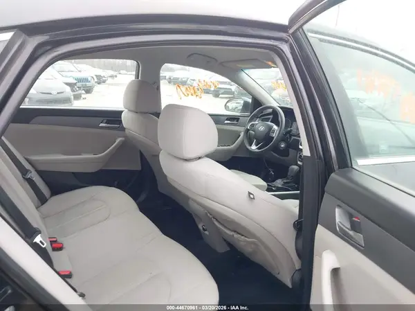 5NPE24AF8JH613689 2018 HYUNDAI SONATA - Image 8