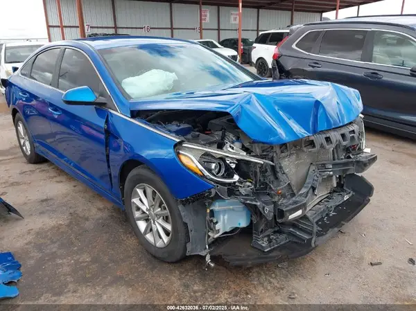 5NPE24AF8JH614258 2018 HYUNDAI SONATA - Image 1