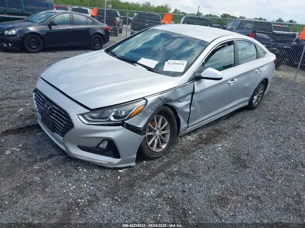 5NPE24AF8JH621811 2018 HYUNDAI SONATA - Image 2