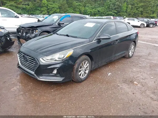 5NPE24AF8JH622070 2018 HYUNDAI SONATA - Image 2