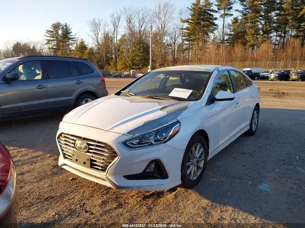 5NPE24AF8JH623669 2018 HYUNDAI SONATA - Image 2