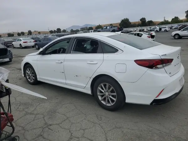 5NPE24AF8JH623672 2018 HYUNDAI SONATA - Image 2