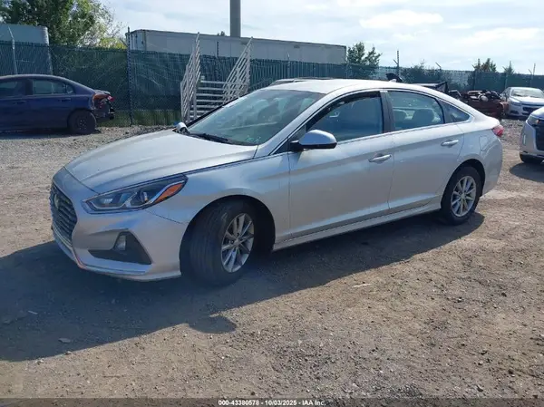 5NPE24AF8JH631786 2018 HYUNDAI SONATA - Image 2
