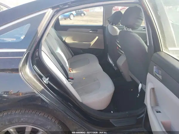 5NPE24AF8JH634834 2018 HYUNDAI SONATA - Image 8