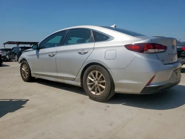5NPE24AF8JH641704 2018 HYUNDAI SONATA - Image 2