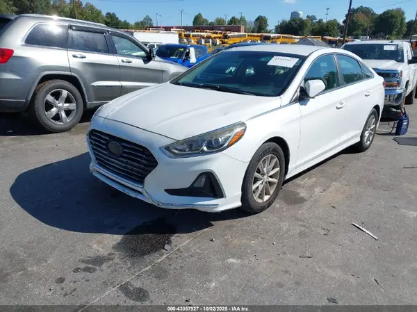 5NPE24AF8JH645882 2018 HYUNDAI SONATA - Image 2